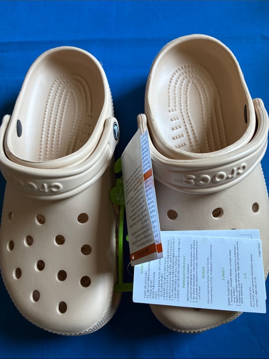 CROCS Other - Crocs Kids Classic Clog - SHITAKE